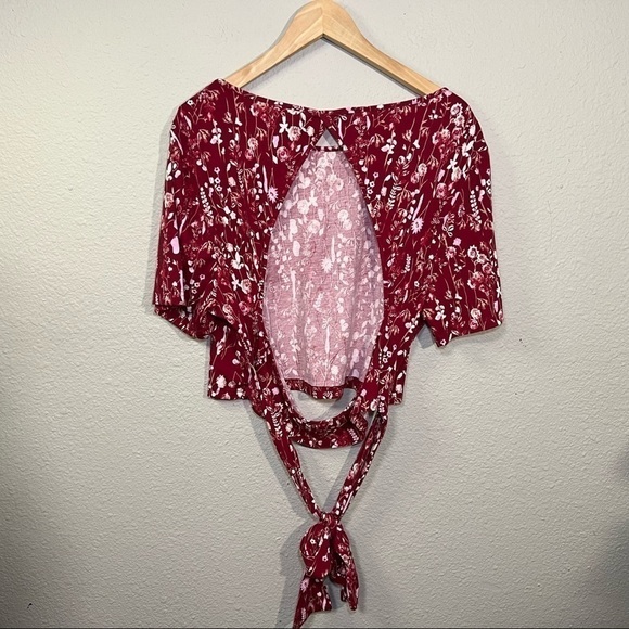 SHEIN Curve Tie Open Back Floral Print Crop Tee Burgundy Red Sz 4XL - Picture 3 of 7